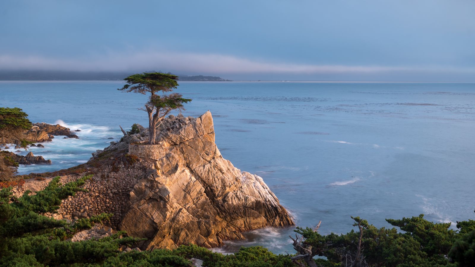 macOS Monterey - Dynamic Wallpaper Club